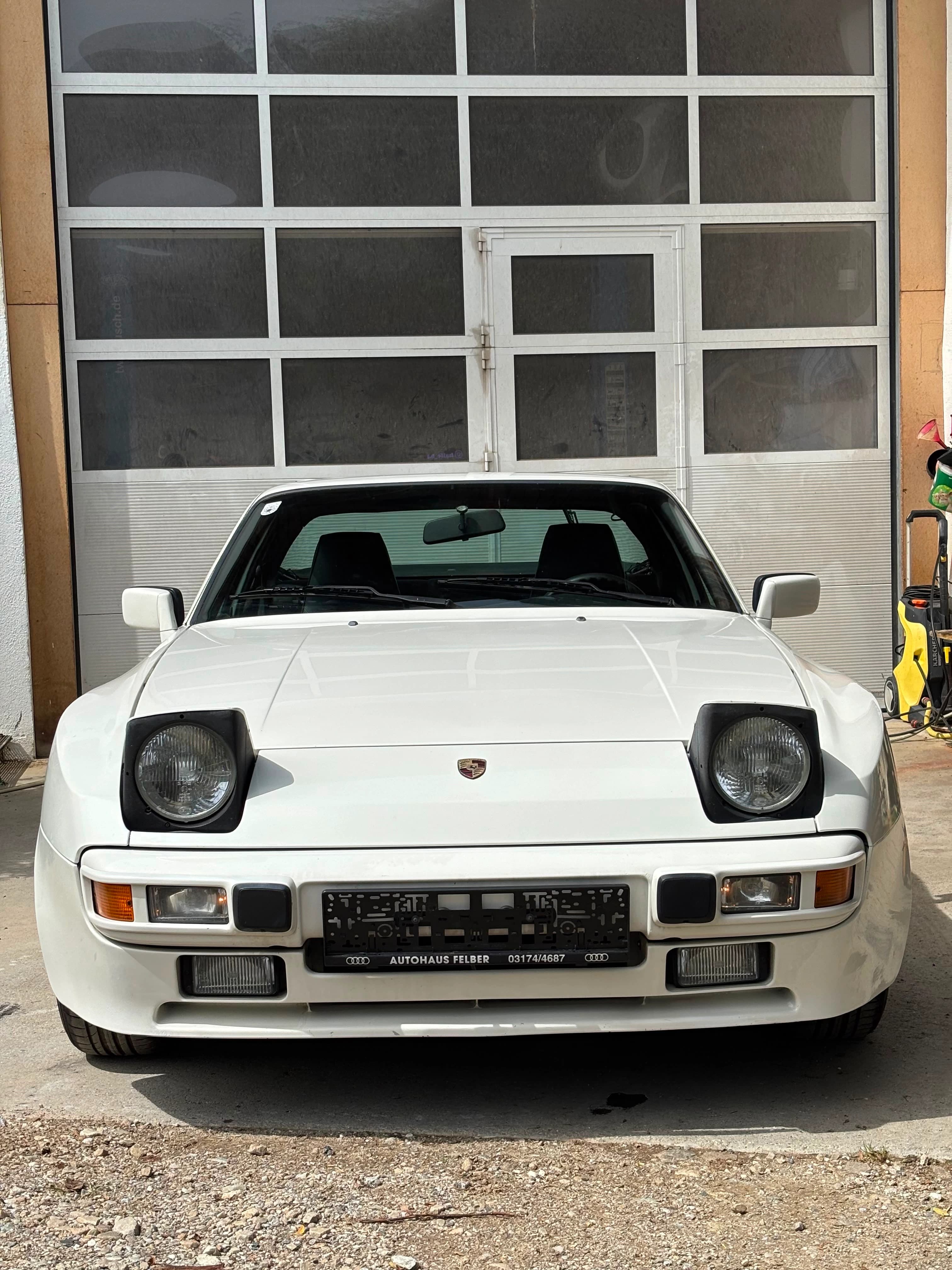 Porsche 944 – Bild 1